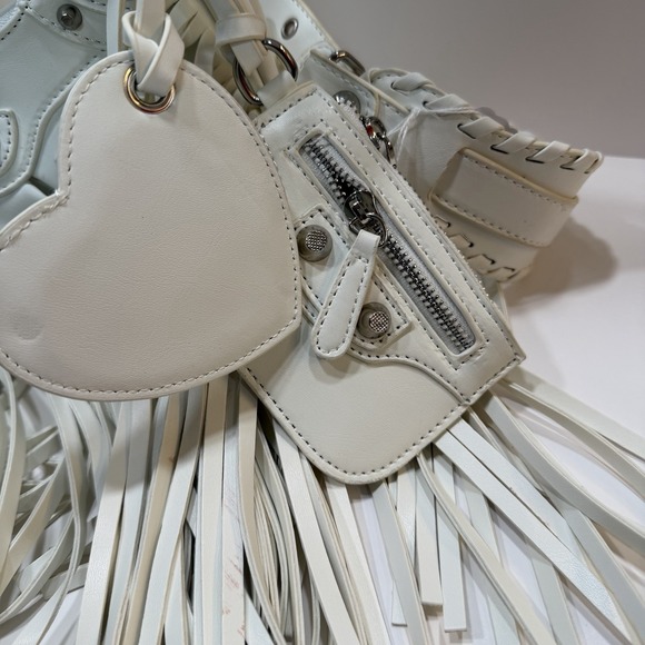 Vintage Y2K Style Purse Wristlet White Pleather Fringe Purse Bag Crossbody Emo - Picture 2 of 10